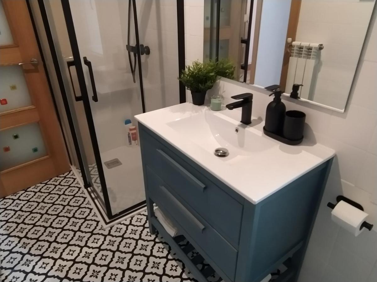 Apartamento De 120M2 Al Lado De Cabarceno ซารอน ภายนอก รูปภาพ