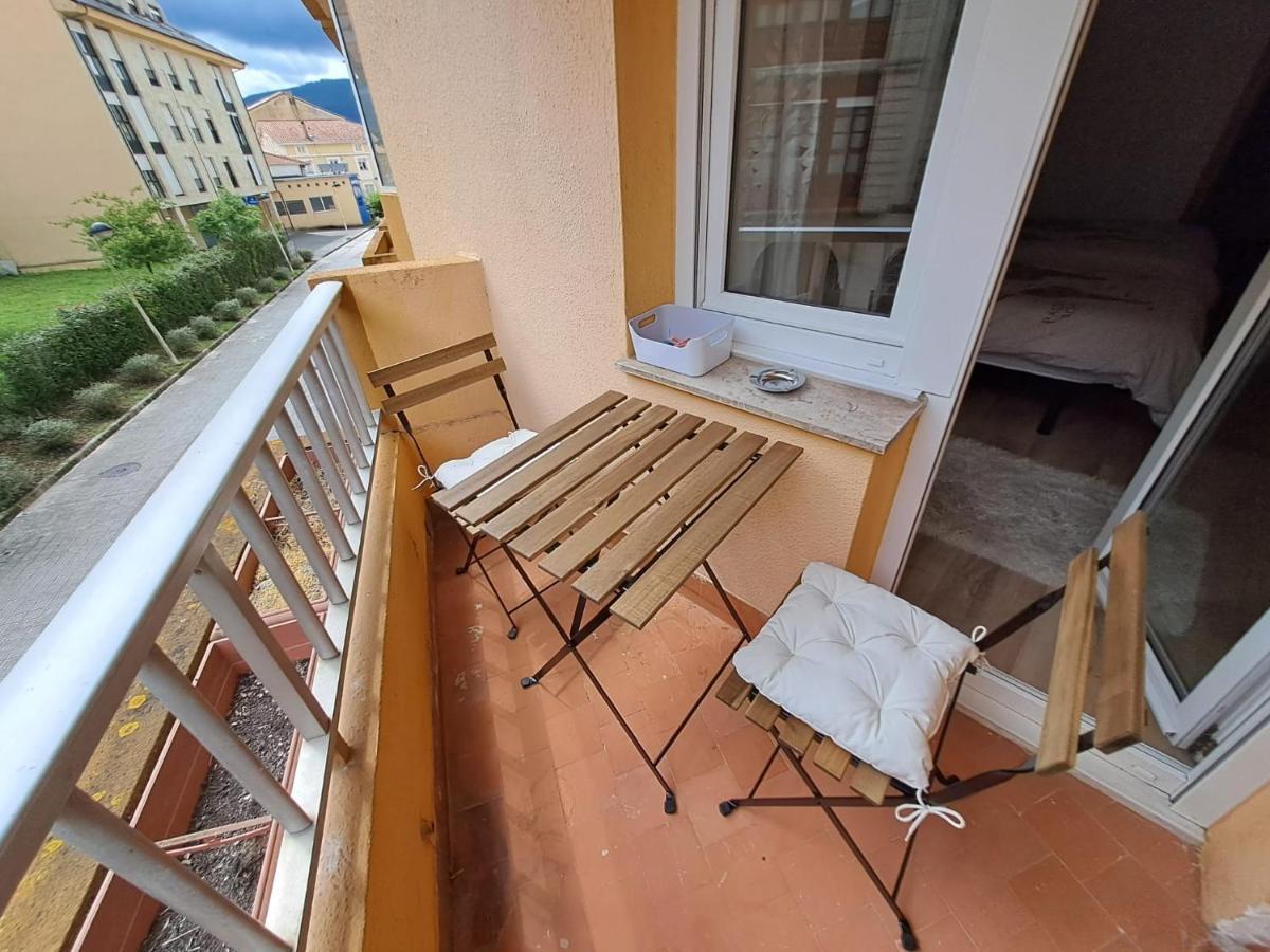 Apartamento De 120M2 Al Lado De Cabarceno ซารอน ภายนอก รูปภาพ